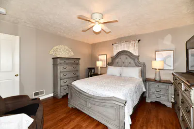 362 Fall Creek Parkway North Drive, Indianapolis - 16