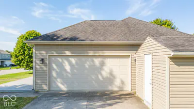 2230 Roaming Hills Drive, Richmond - 5
