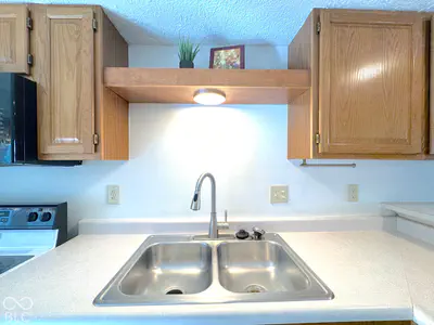 644 Sherwood Hills Drive, Bloomington - 22