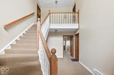 558 Hunters Drive, Carmel - 23