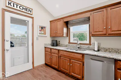 701 W 500 Road S, Greenfield - 15