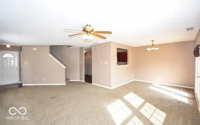 4537 Connaught East Drive, Plainfield - 5