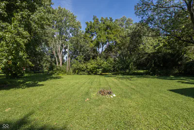 10461 Woodlawn Drive, Carmel - 49