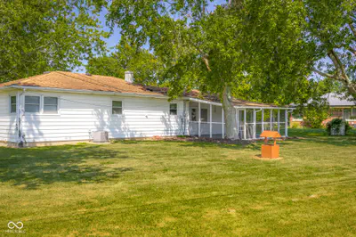 2874 S Oakland Drive, Shelbyville - 44