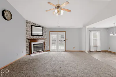 1495 Hedge Court, Greenfield - 9