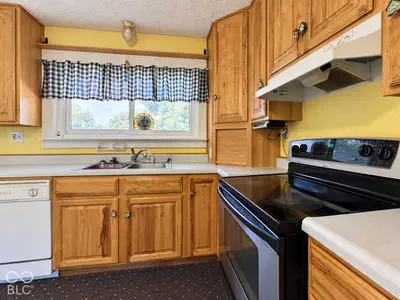 559 S Sycamore Street, Martinsville - 70