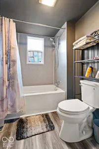 410 Main Street, English - 36