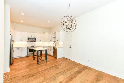 327 Walnut Street, Indianapolis - 11