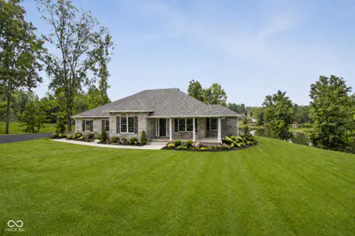 1245 Easy Street, North Vernon