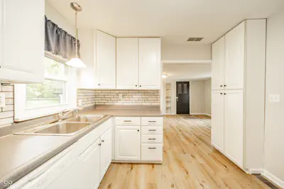 134 Central Way, Pendleton - 9