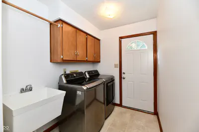 7061 Carrie Drive, New Palestine - 10