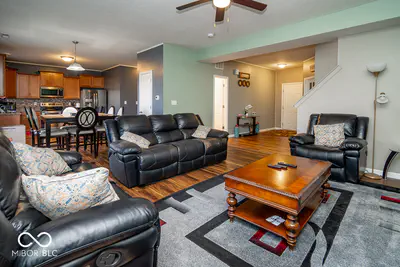 834 Blue Ash Trail, Greenwood - 10