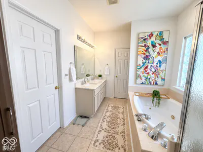 4352 W Summerhaven Drive, New Palestine - 18