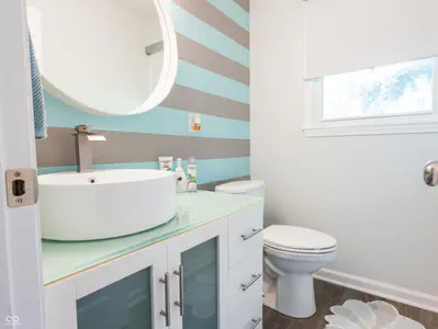 7980-7984 Royal Avenue, Zionsville - 86