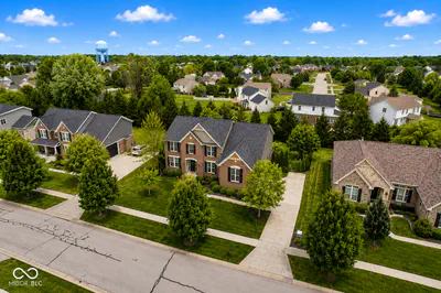 1188 Clearwell Drive, Greenwood - 44
