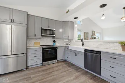 12174 Split Granite Drive, Fishers - 10