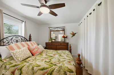 9940 Sunset Lane, Elwood - 13