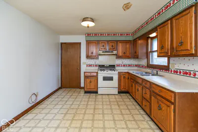 296 Western Parkway, Seymour - 7