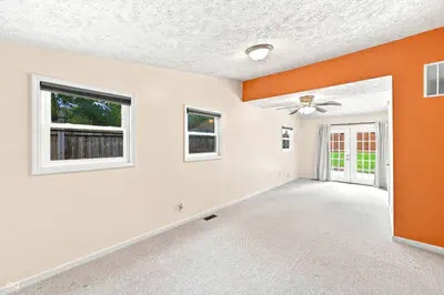 414 Sleepy Hollow Drive, Plainfield - 17