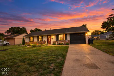 1021 Eastlawn Drive, Whiteland - 2