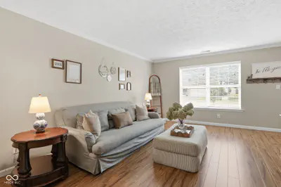 11370 Wilderness Trail, Fishers - 9