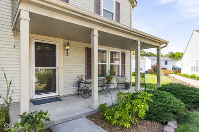 6852 Maywood Circle, Avon - 3