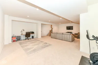 15679 Woodford Drive, Westfield - 45