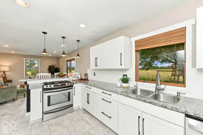 22585 Vos Hiatt Avenue, Cicero - 17