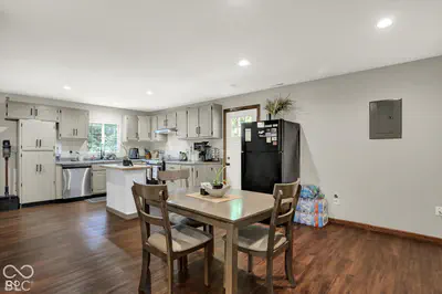 27 W Roberts Road, Indianapolis - 38