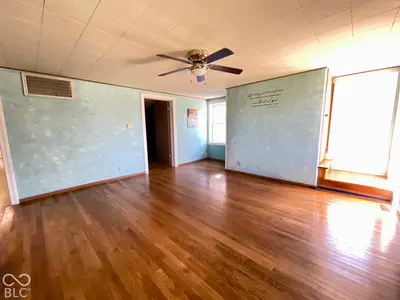 317 Center Street, Worthington - 10