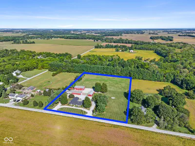 7135 County Road 300, Lizton - 55