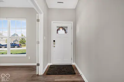 368 Tamarack Larch Boulevard, Cicero - 3