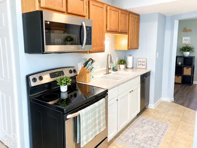 1377 Westridge Court, Greenwood - 5