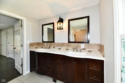 1075 600, Greenfield - 6