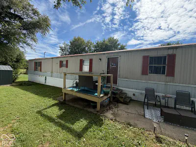640 Pam Way, Rushville - 4
