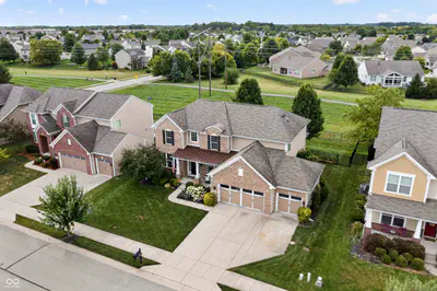 13082 Knights Way, Fishers
