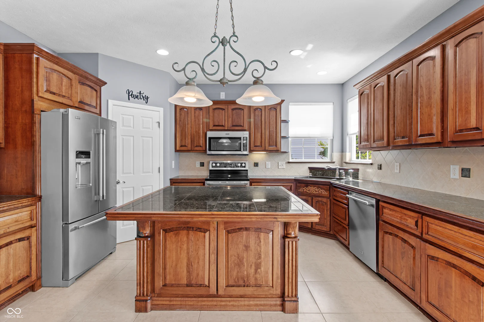5937 Port Drive, McCordsville