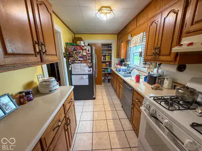 5538 300, New Palestine - 11