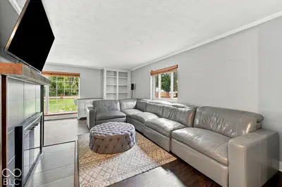 27 W Roberts Road, Indianapolis - 4