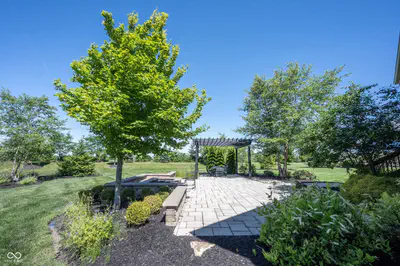 18176 Lakes End Drive, Westfield - 77