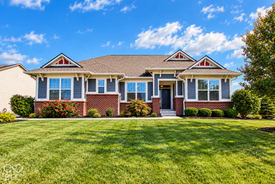 2475 Stonehaven Way, Avon