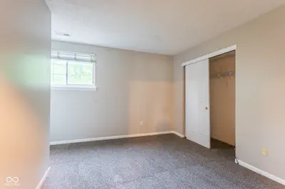 8302 Crystal Pointe Lane, Indianapolis - 35