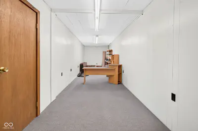2121 Memorial Drive, New Castle - 12