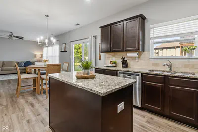 7148 N Chelmsford Drive, McCordsville - 19