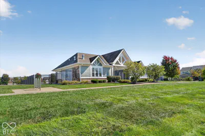 11058 Stoneleigh Drive, Noblesville - 47