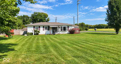 5498 Main Street, Avon