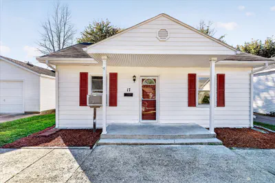 17 W Brown Street, Knightstown