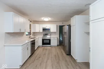 10045 Balfer Drive, Fortville - 5