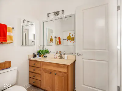 350 N Meridian #303, Indianapolis - 46