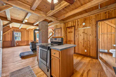 6821 W County Road 700 N, Freetown - 39